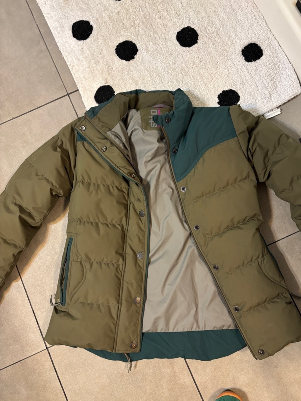 Stio Olive Green Quilted goose down Puffer with Dark Green Accents size small